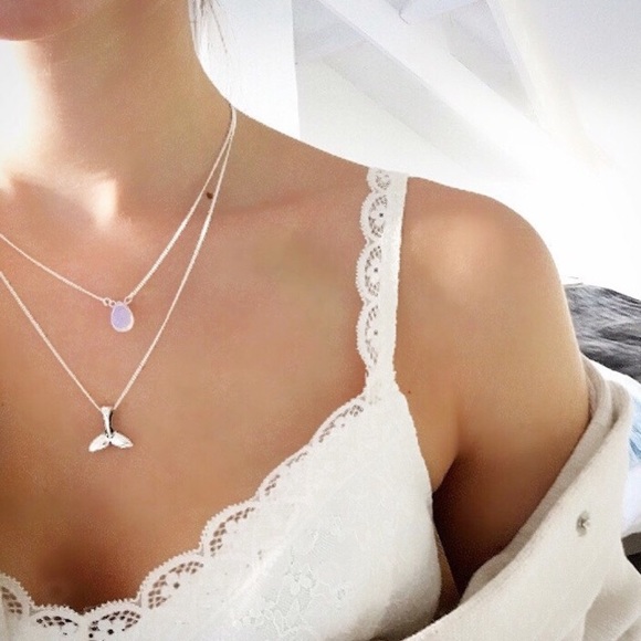 Brandy Melville Jewelry - Mermaid Tail Stone Layered Necklace